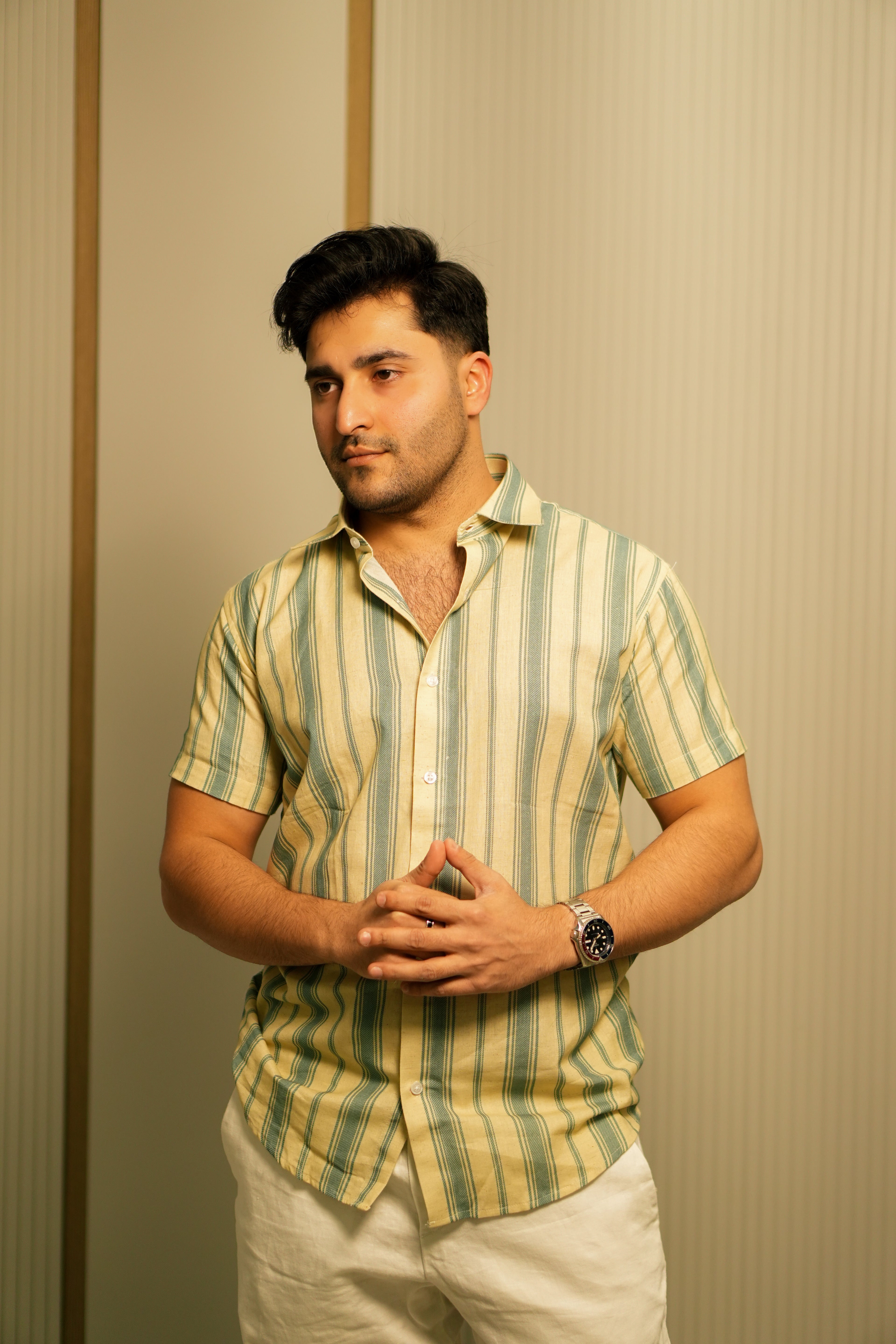 THE CLASSIC BLUE STRIPED SHIRT